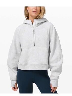 Lululemon Scuba Oversized 1/2 Zip Hoodie
Heathered Core Ultra Light Grey